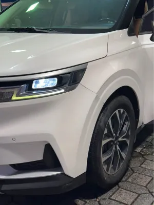 2021 Kia Carnival LX with Seat Package