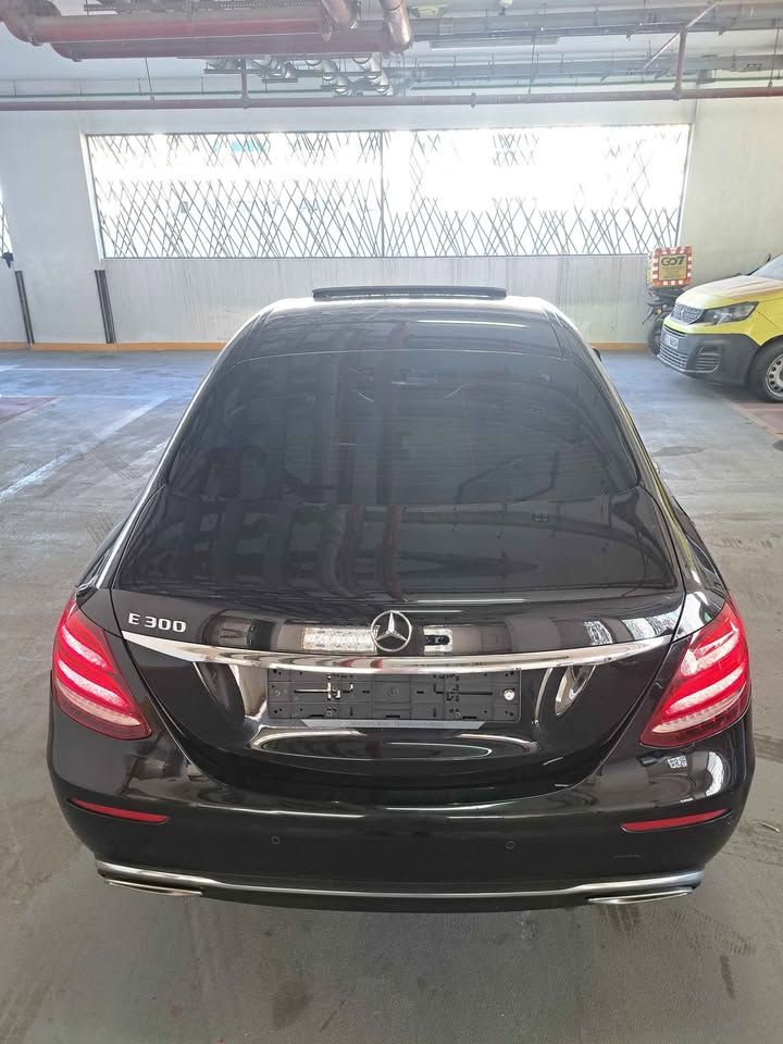 2019 مرسيدس-بنز الفئة - E E300