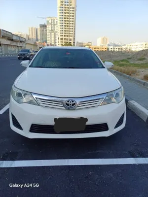 2014 Toyota Camry Hybrid LE