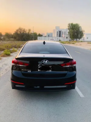 2017 هيونداي النترا SE