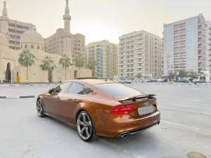 2014 اودي آي ٧ Prestige