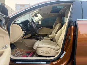2014 اودي آي ٧ Prestige