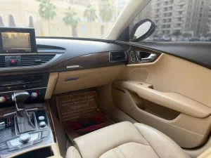 2014 اودي آي ٧ Prestige