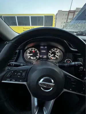 2018 نيسان روج SV