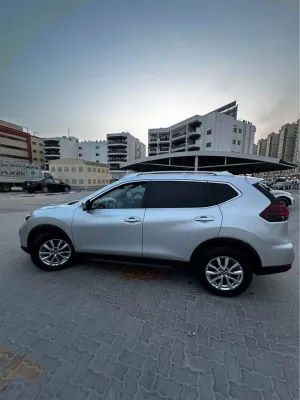 2018 نيسان روج SV