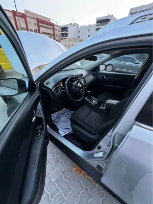2018 نيسان روج SV