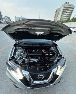 2018 نيسان روج SV