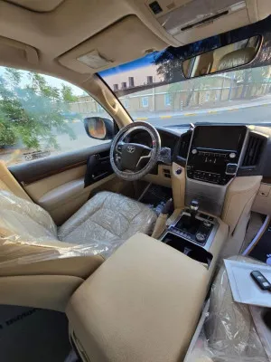 2017 Toyota Land Cruiser GR Sport