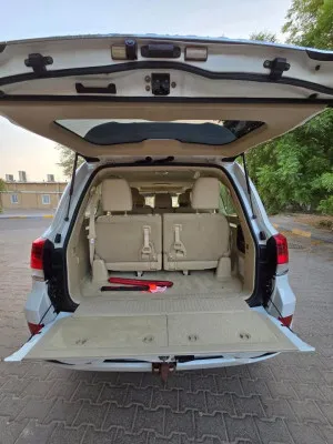 2017 Toyota Land Cruiser GR Sport