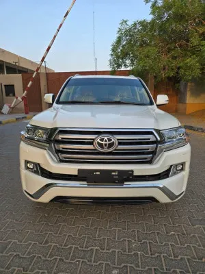 2017 Toyota Land Cruiser GR Sport