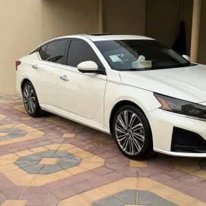 2023 Nissan Altima SL