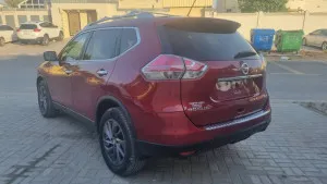 2016 نيسان روج SL