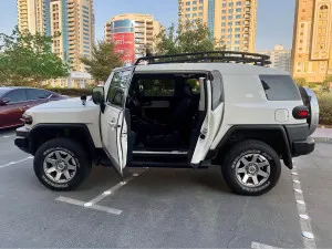 2021 تويوتا أف جي كروزر STD