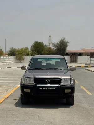 2001 تويوتا لاند كروزر Grand Touring