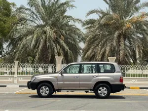 2001 تويوتا لاند كروزر Grand Touring