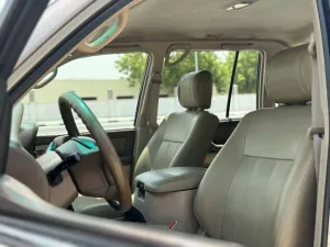 2001 تويوتا لاند كروزر Grand Touring