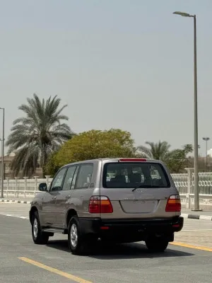2001 تويوتا لاند كروزر Grand Touring