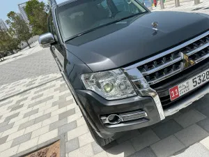 2019 Mitsubishi Pajero GLS