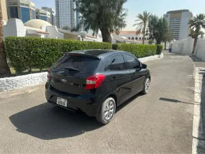 2016 فورد فيجو Titanium