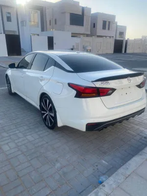2020 Nissan Altima SR