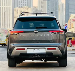 2022 نيسان باثفايندر Platinum