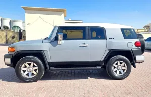 2014 تويوتا أف جي كروزر Base