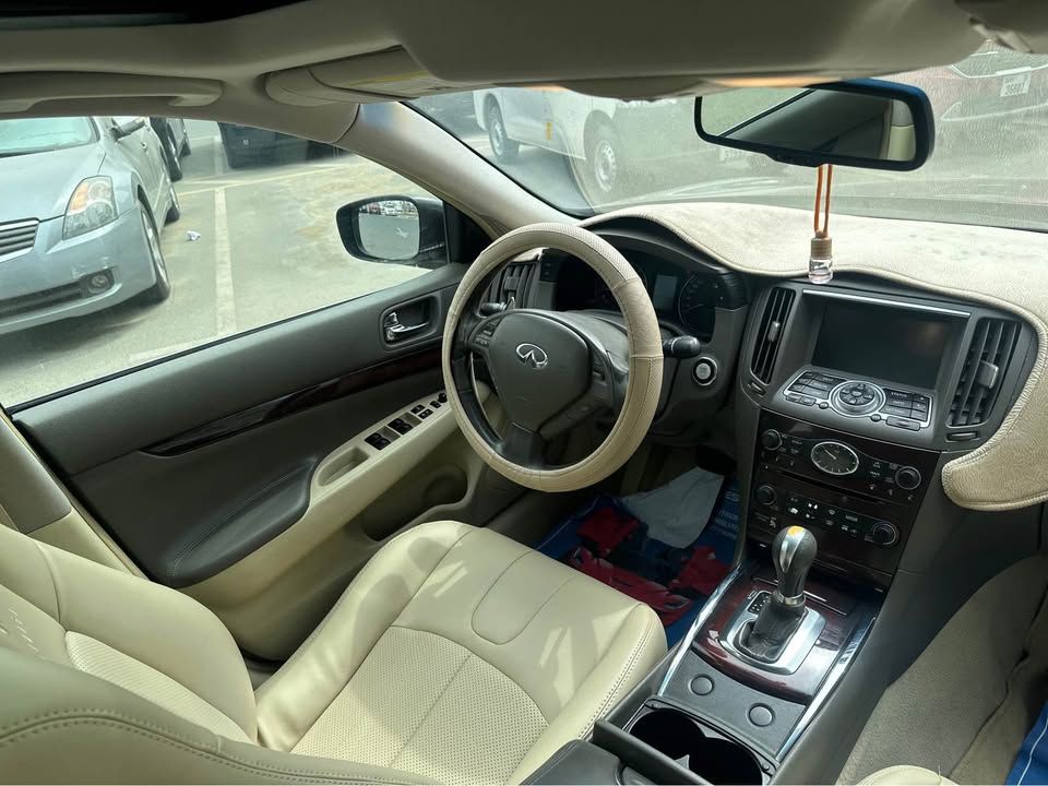 2012 Infiniti G25