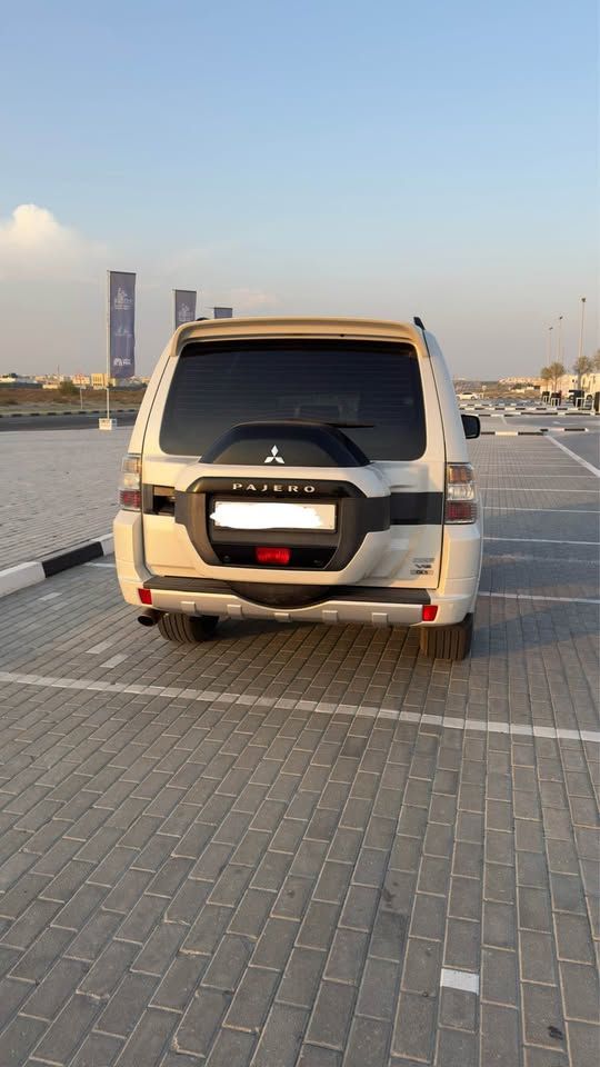 2017 Mitsubishi Pajero GT