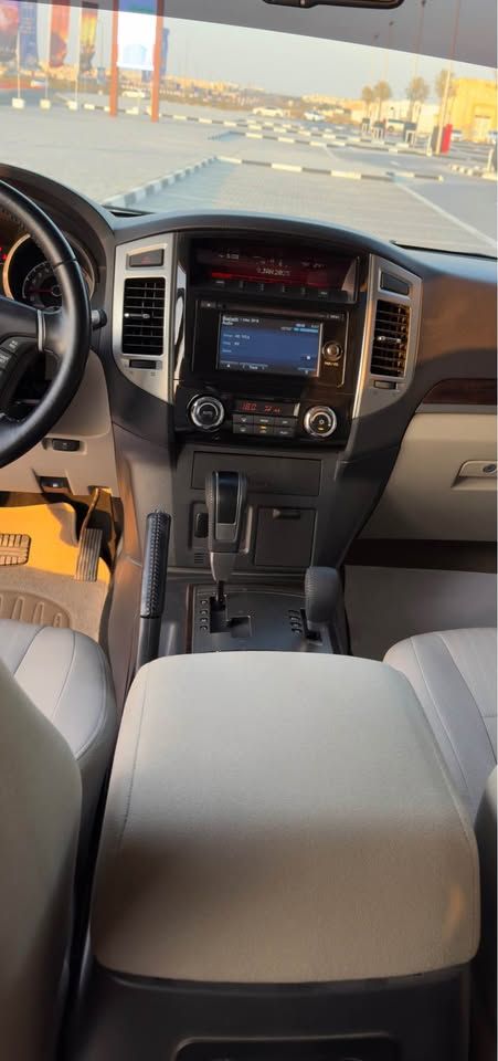 2017 Mitsubishi Pajero GT