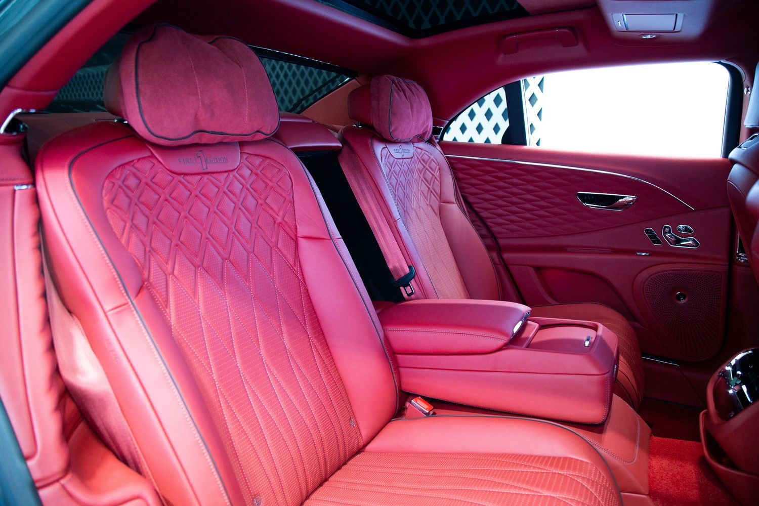 2021 بنتلي فلاينج سبير V8