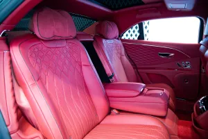 2021 بنتلي فلاينج سبير V8