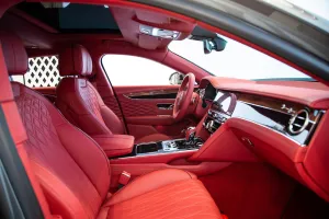 2021 بنتلي فلاينج سبير V8