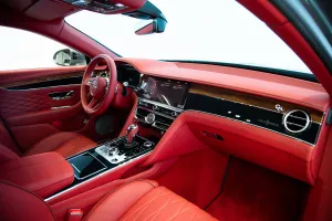 2021 بنتلي فلاينج سبير V8
