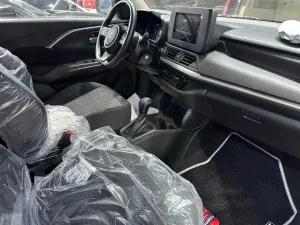 2025 Suzuki Swift SZ-5