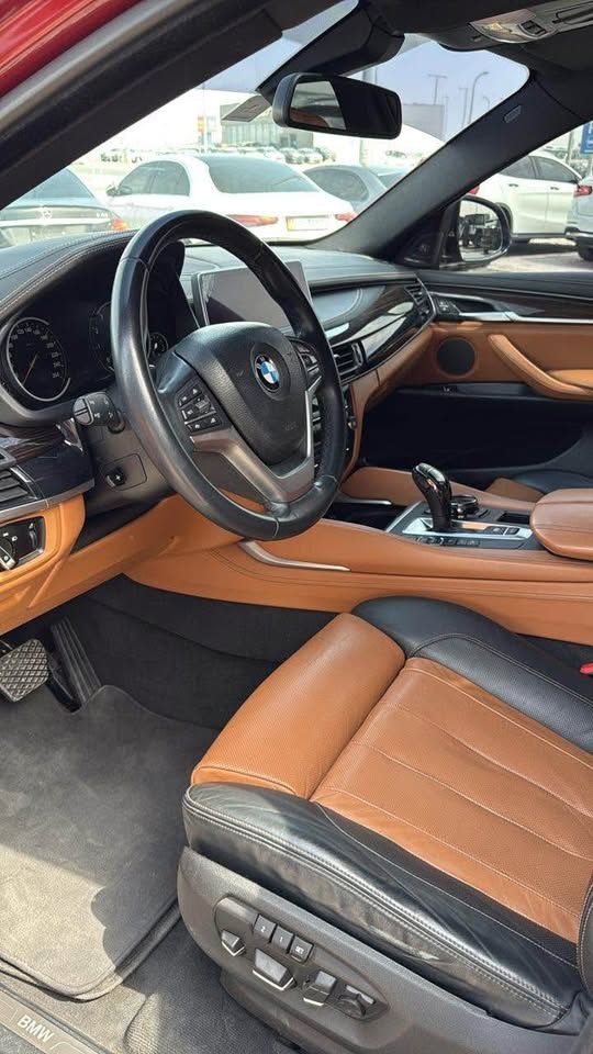 2015 BMW X6 M50i