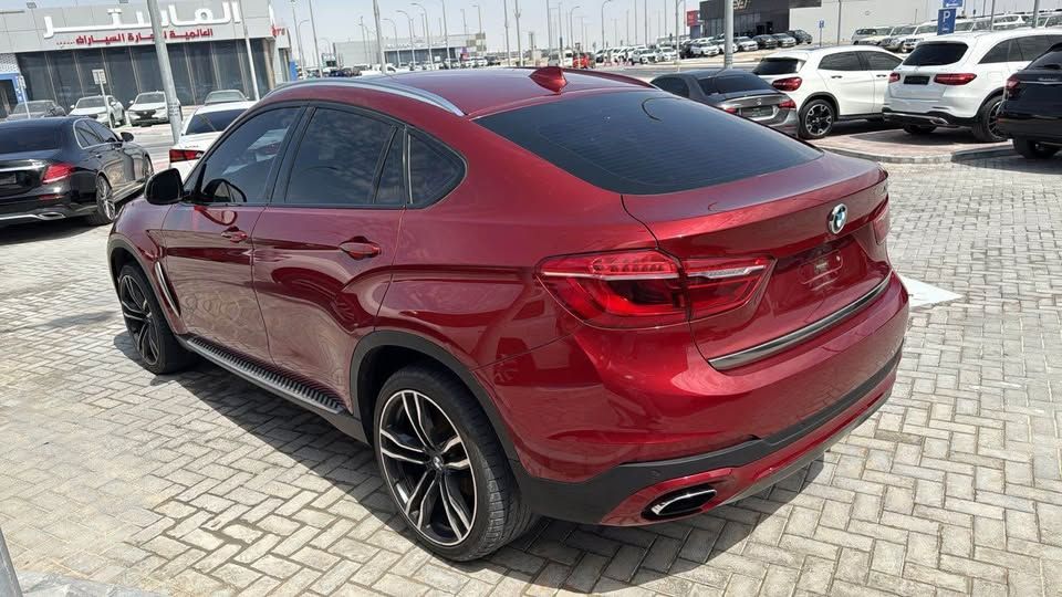 2015 BMW X6 M50i