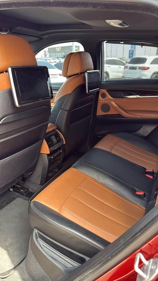 2015 BMW X6 M50i