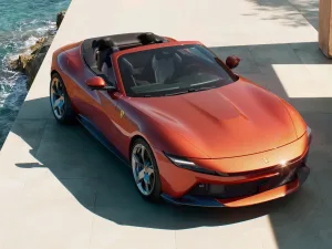 Tailor-made five-layer fabric soft top mechanism of the Ferrari Amalfi Spider