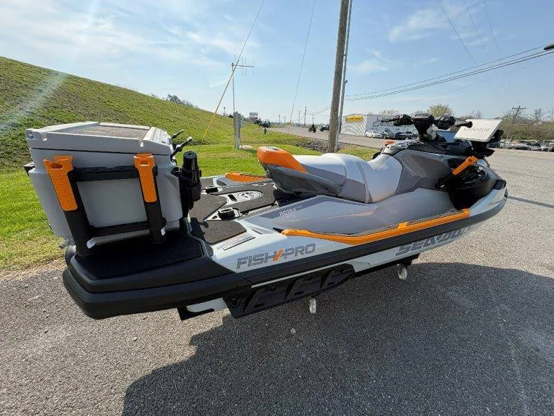 2026 Sea Doo FishPro Trophy 170 w/ Sound thumbnail 5