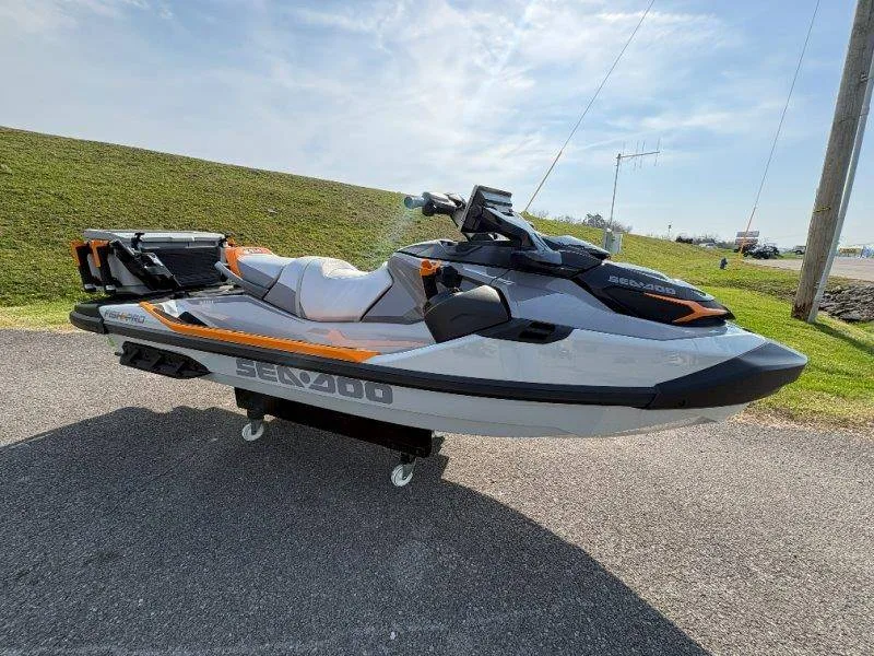 2026 Sea Doo FishPro Trophy 170 w/ Sound thumbnail 3