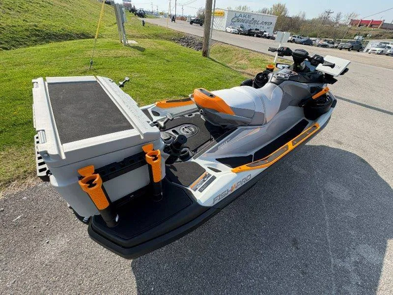 2026 Sea Doo FishPro Trophy 170 w/ Sound thumbnail 6