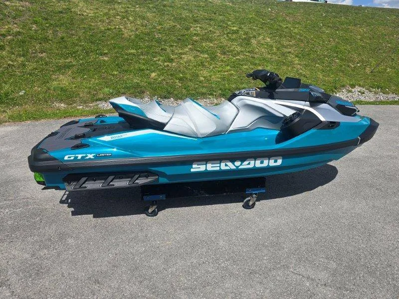 2026 Sea Doo GTX Limited 325 w/ Sound thumbnail 4