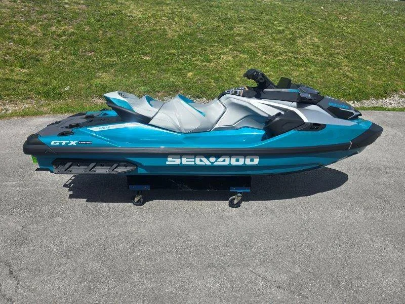 2026 Sea Doo GTX Limited 325 w/ Sound thumbnail 6