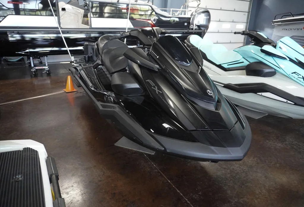 2025 Yamaha FX Cruiser SVHO® thumbnail 3
