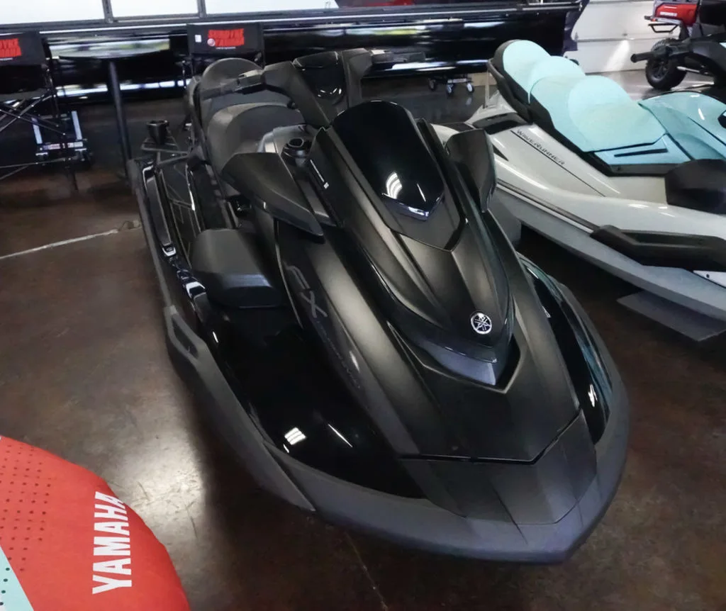 2025 Yamaha FX Cruiser SVHO® thumbnail 4