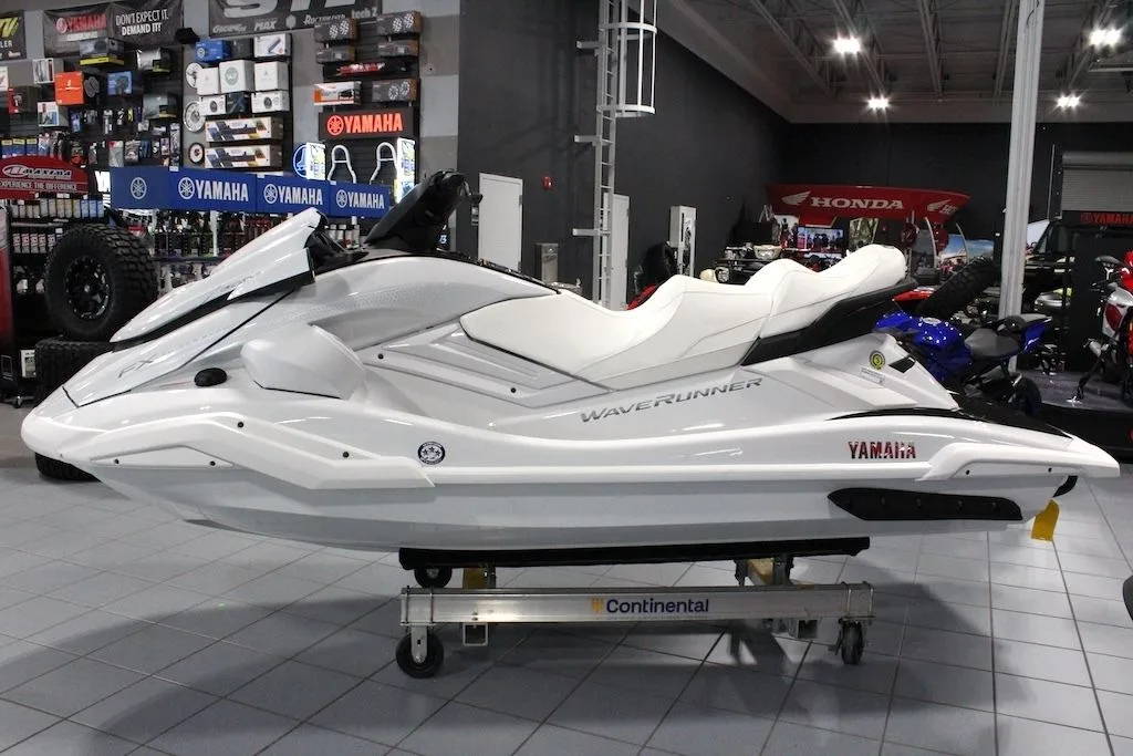2026 Yamaha FX Cruiser SVHO® thumbnail 5