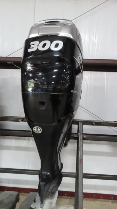 2014 Mercury 300 Outboard Motors