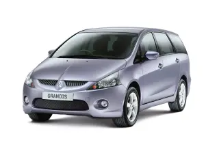2010 Mitsubishi Grandis in Dubai used car