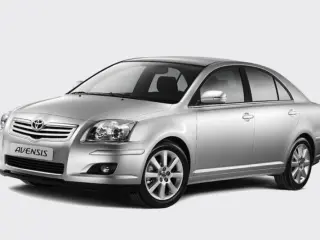 2014 Toyota Avensis في Dubai سيارة مستعملة