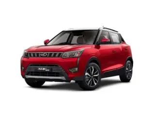 2021 Mahindra XUV300 في Dubai سيارة مستعملة